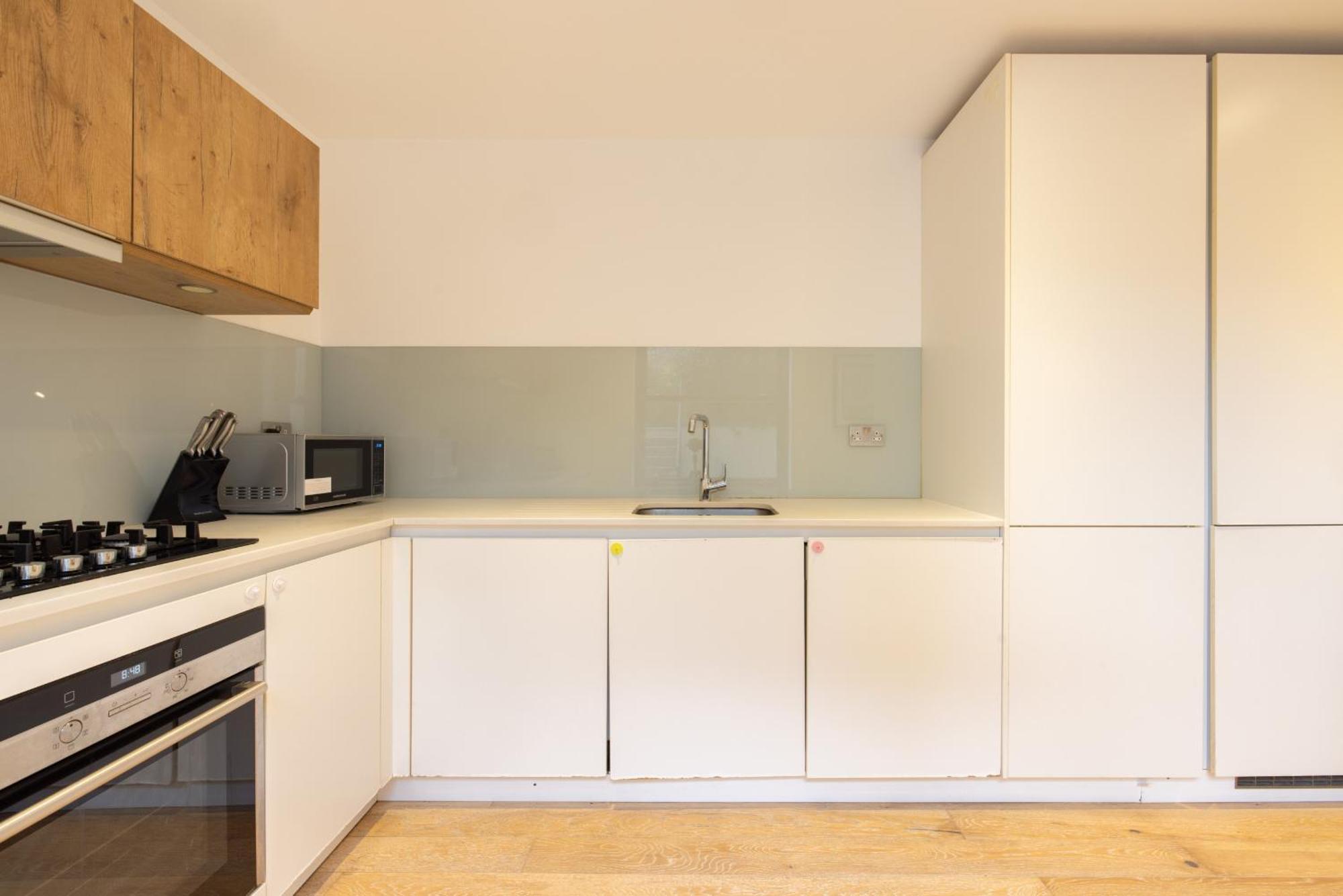 Modern, Spacious With Patio Appartamento